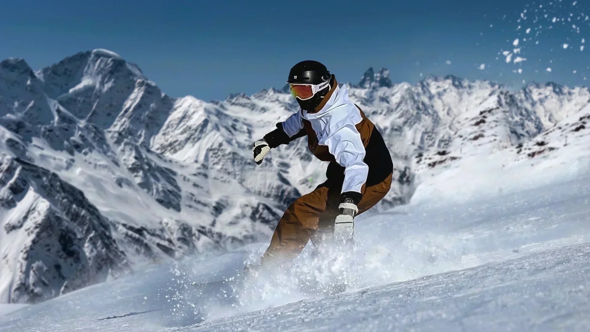 How Skiing Watches Enhance Your Outdoor Recreation Experience at Ski Resorts
